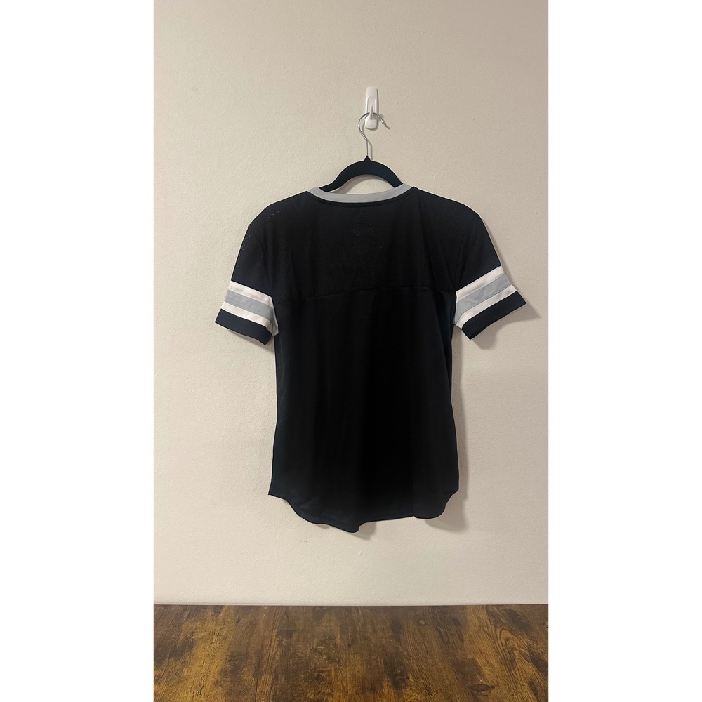 Fanatics Womens Las Vegas Raiders Lace-Up Jersey T-Shirt Black Silver Medium NWT - Picture 3 of 3